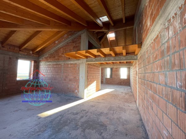 casa indipendente in vendita a Cento in zona XII Morelli