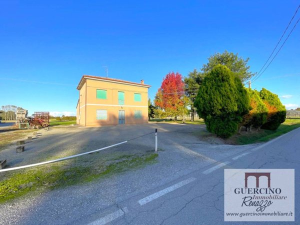 casa indipendente in vendita a Cento in zona Renazzo