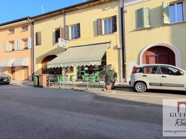 negozio in vendita a Cento