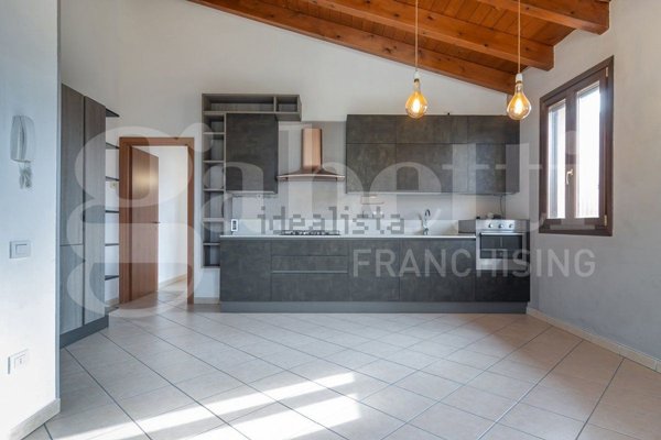 appartamento in vendita a Cento in zona Corporeno