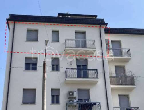 appartamento in vendita a Cento in zona Renazzo