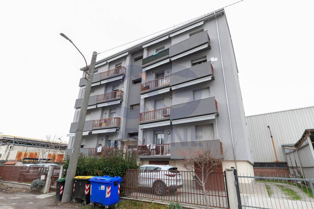 appartamento in vendita a Cento