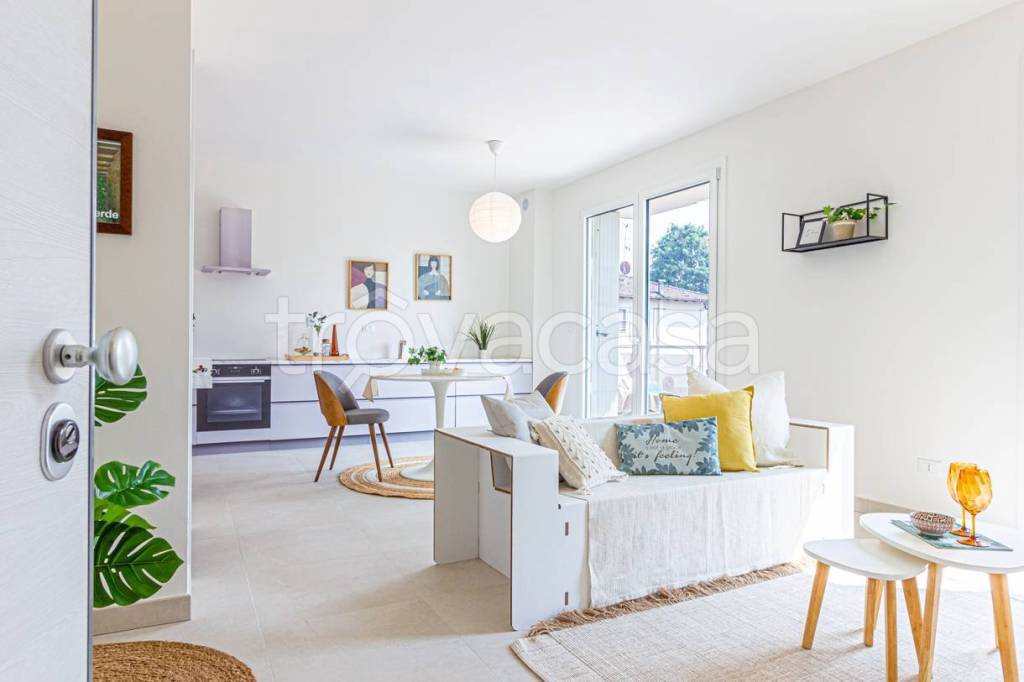 appartamento in vendita a Cento in zona Corporeno