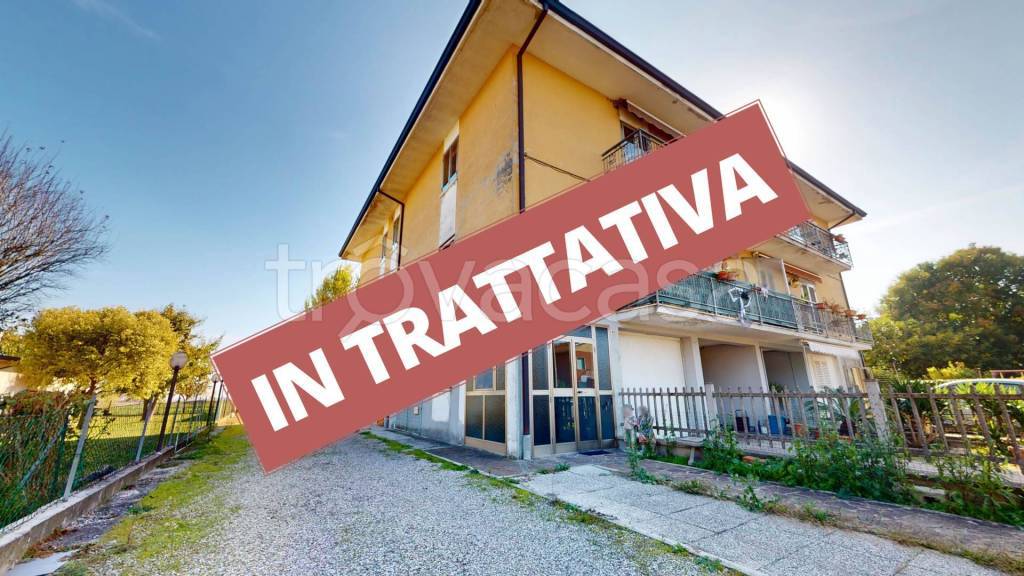 appartamento in vendita a Cento in zona Casumaro