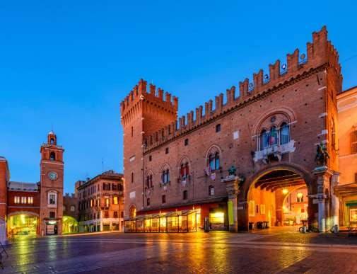 casa indipendente in vendita a Cento