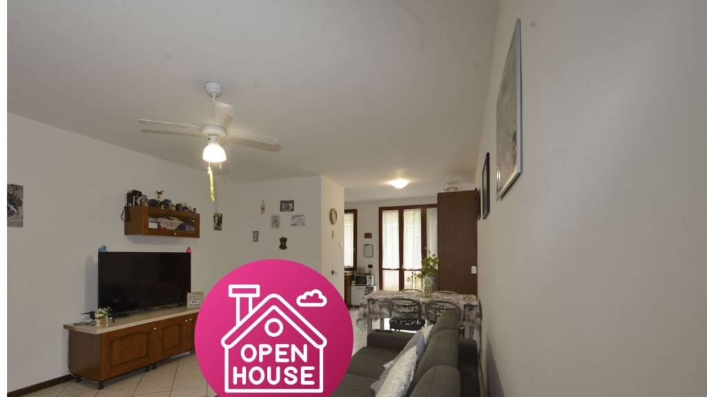 appartamento in vendita a Cento in zona Casumaro