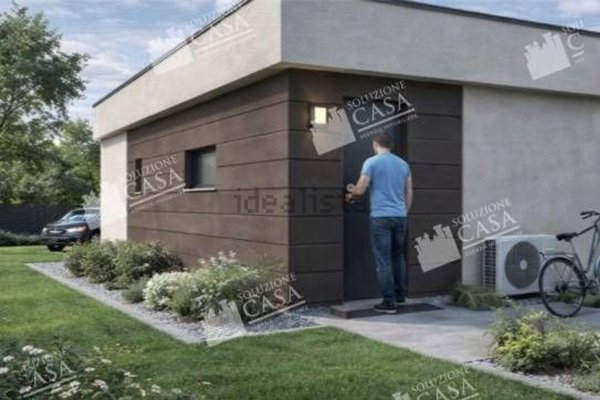 casa indipendente in vendita a Cento