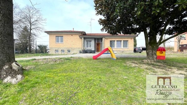 casa indipendente in vendita a Cento in zona Renazzo