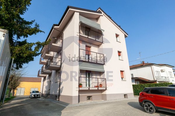 appartamento in vendita a Cento in zona Renazzo