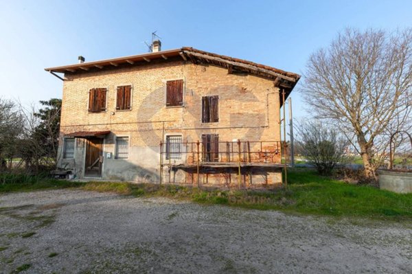 casa indipendente in vendita a Cento in zona Renazzo