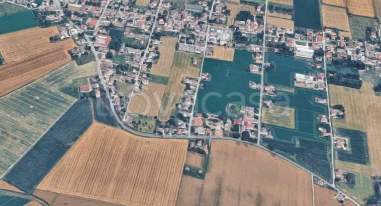 negozio in vendita a Cento in zona Casumaro