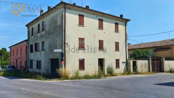 rudere in vendita a Cento in zona Reno Centese