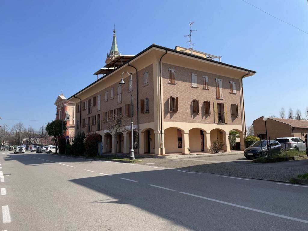appartamento in vendita a Cento in zona Renazzo