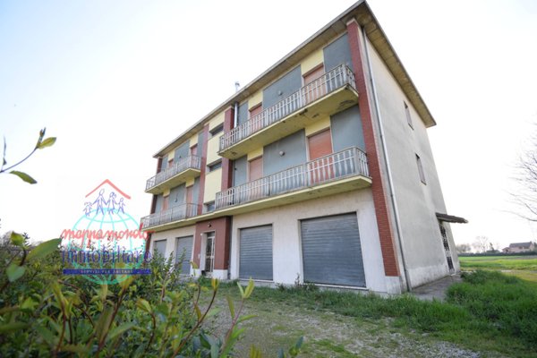 appartamento in vendita a Cento in zona XII Morelli