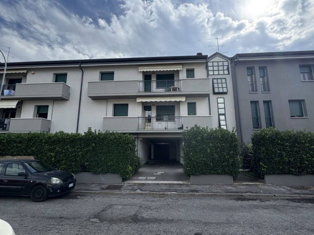 appartamento in vendita a Cento