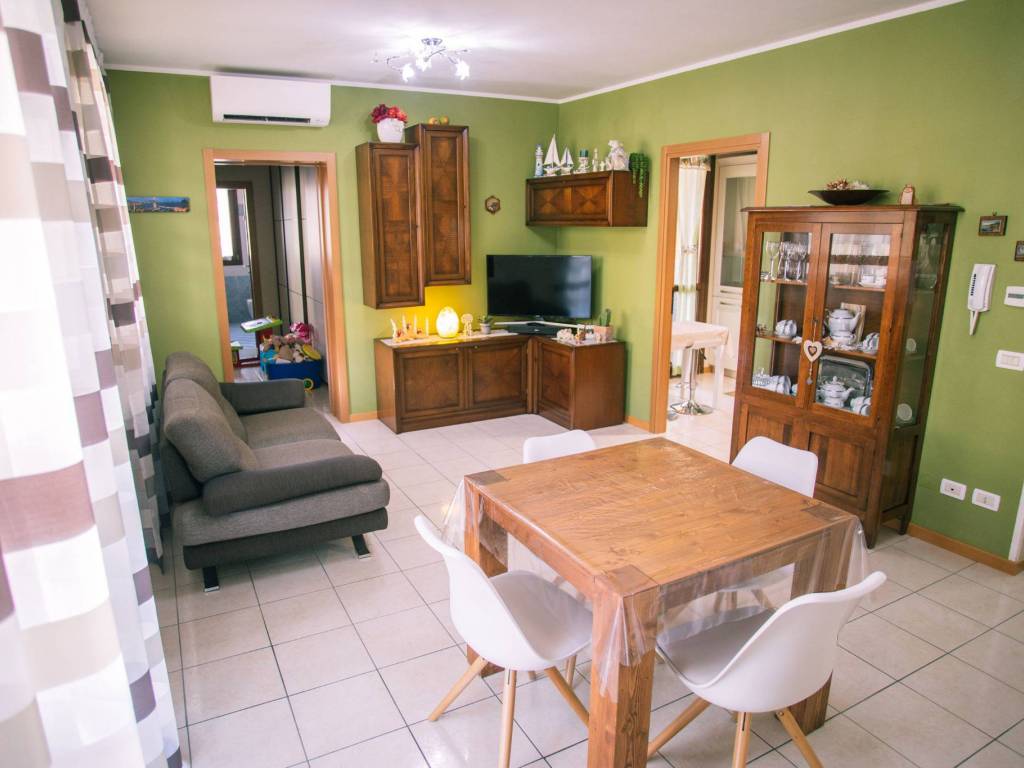 appartamento in vendita a Cento in zona Renazzo