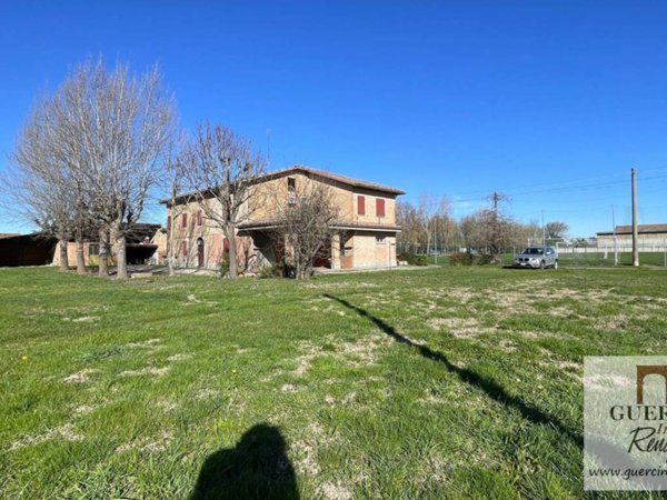 casa indipendente in vendita a Cento in zona Renazzo