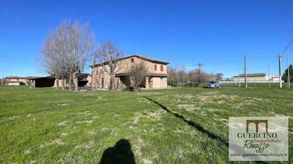 casa indipendente in vendita a Cento in zona Renazzo