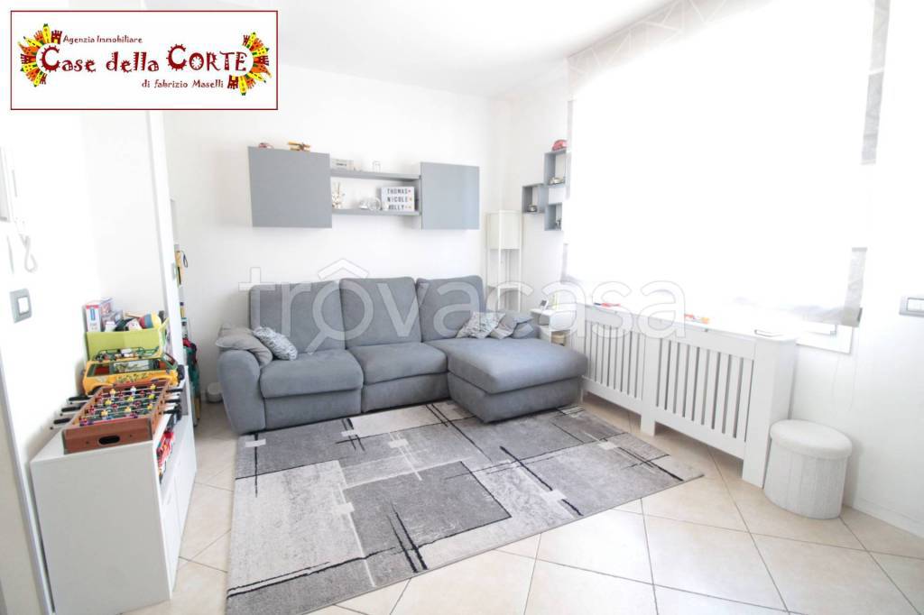 casa indipendente in vendita a Cento