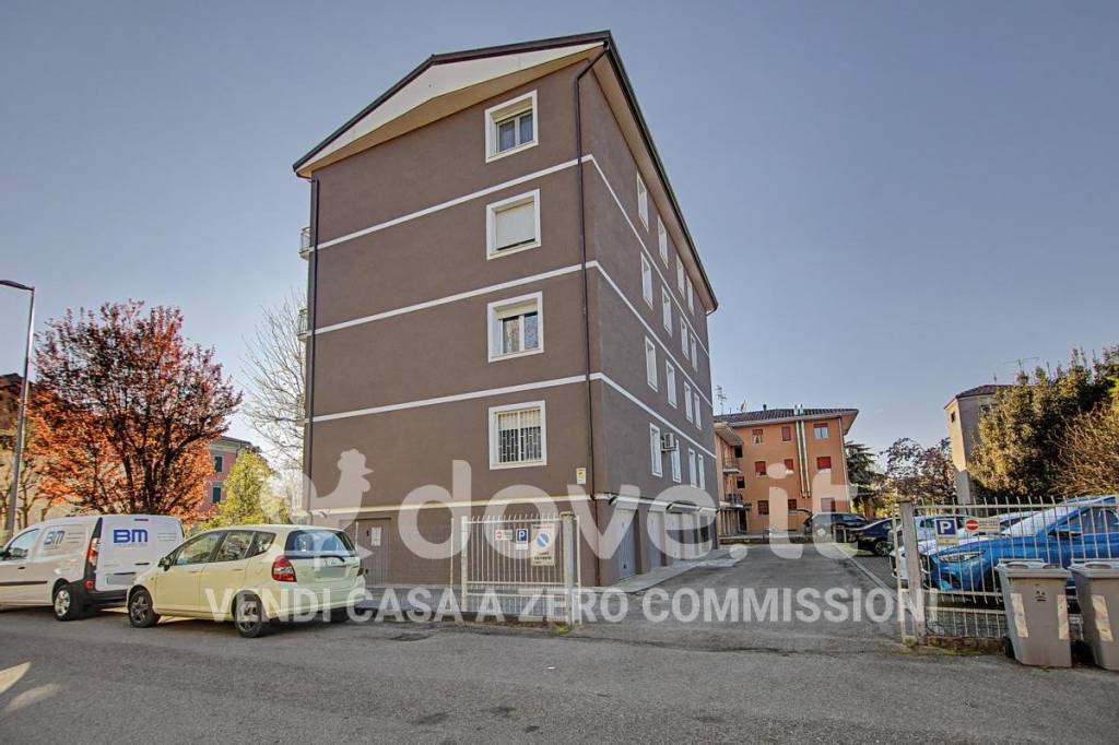 appartamento in vendita a Cento in zona Corporeno