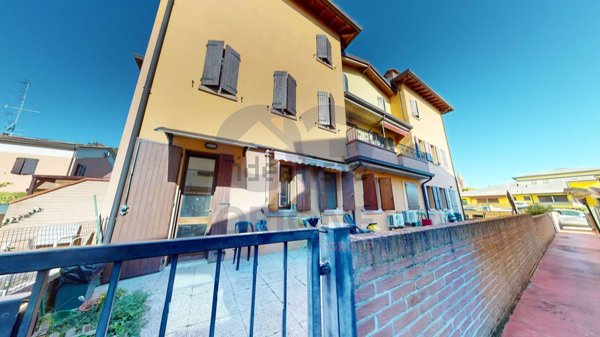 appartamento in vendita a Cento in zona Corporeno