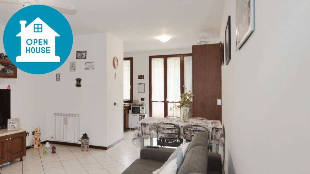 appartamento in vendita a Cento in zona Casumaro