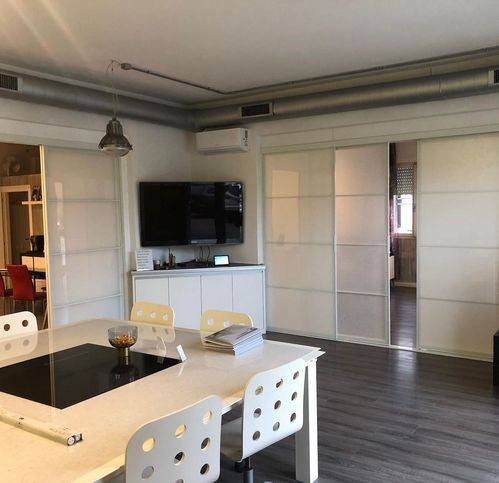 negozio in vendita a Cento in zona XII Morelli