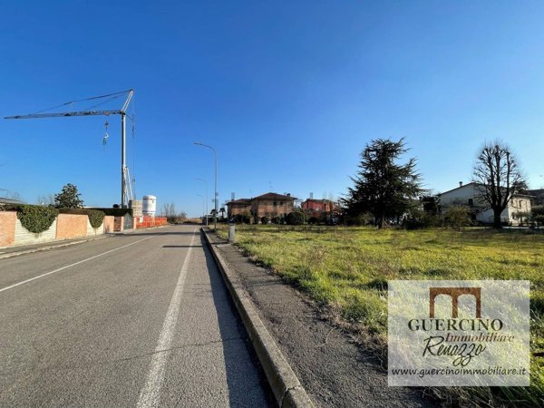 villa in vendita a Cento in zona Renazzo