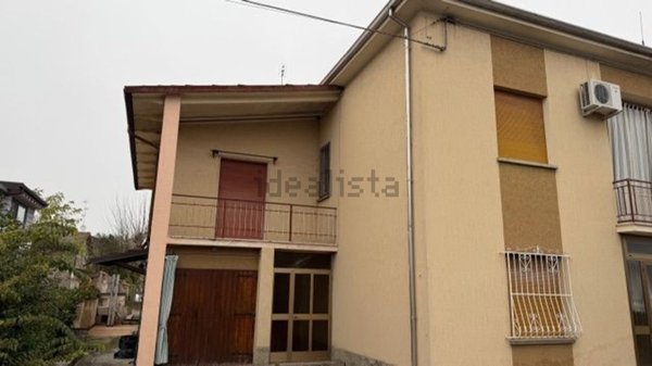 casa semindipendente in vendita a Cento