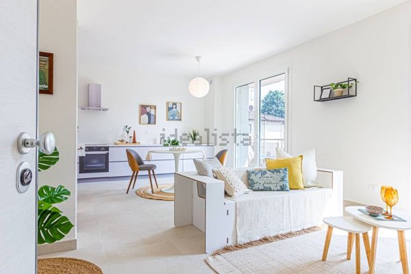 appartamento in vendita a Cento in zona Corporeno