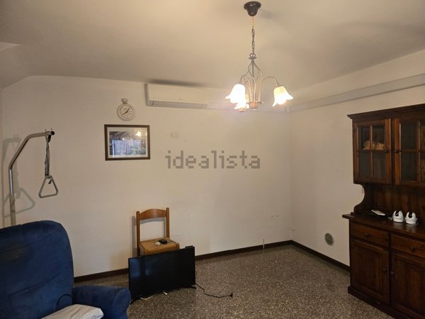 casa indipendente in vendita a Cento