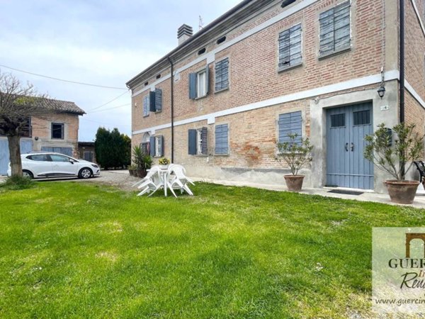 casa indipendente in vendita a Cento in zona Alberone