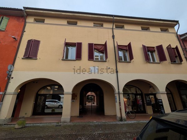 ufficio in vendita a Cento