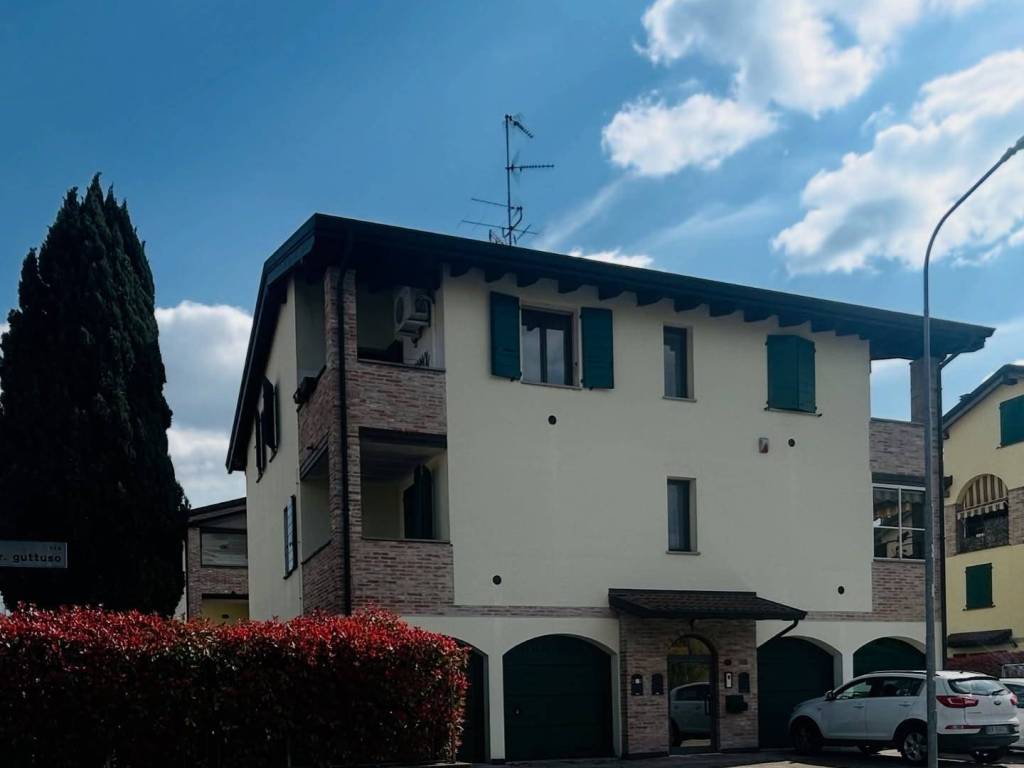 appartamento in vendita a Cento