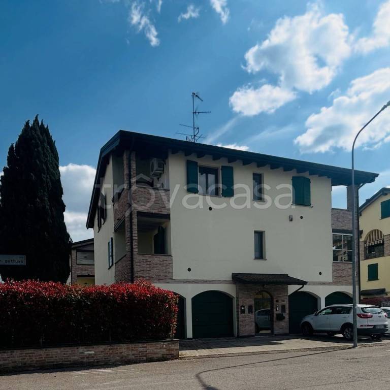 appartamento in vendita a Cento