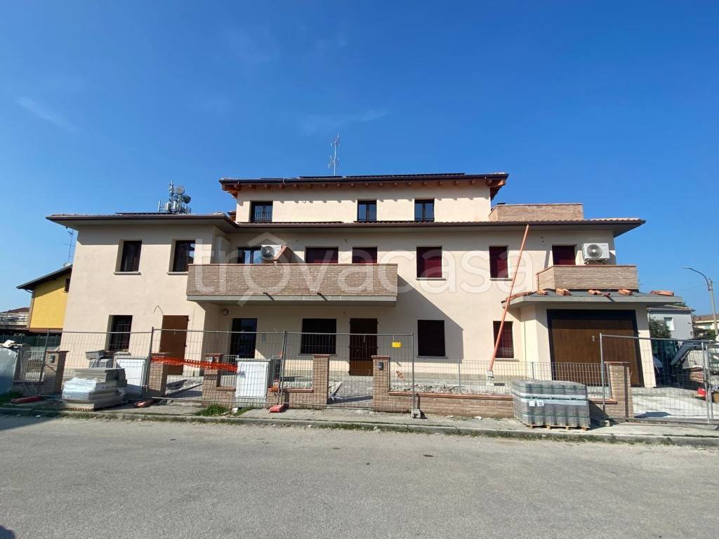 appartamento in vendita a Cento