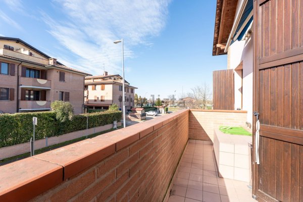 appartamento in vendita a Cento in zona Renazzo
