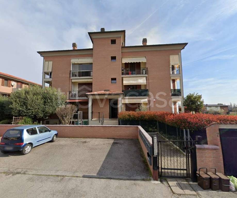 appartamento in vendita a Cento in zona Renazzo