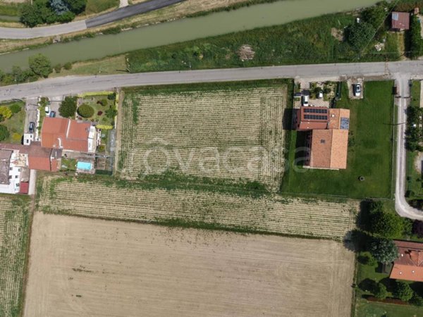 casa indipendente in vendita a Cento in zona Molino Albergati