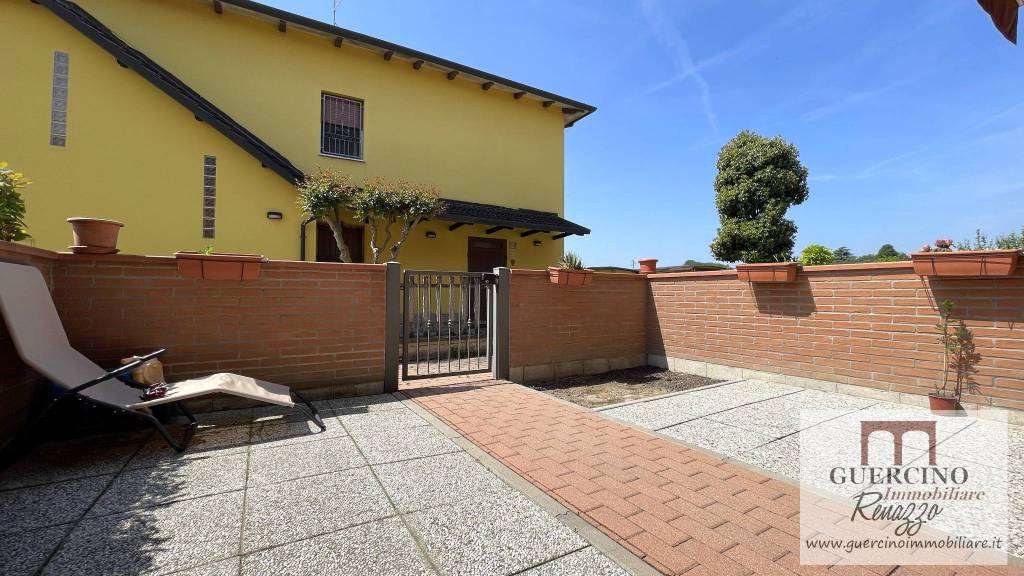 casa indipendente in vendita a Cento in zona Renazzo
