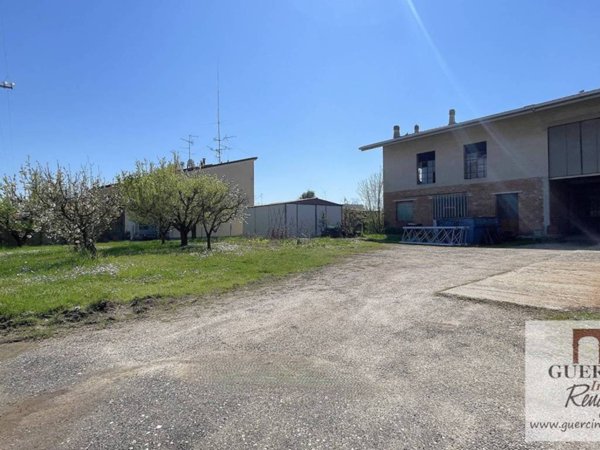 terreno edificabile in vendita a Cento in zona Renazzo