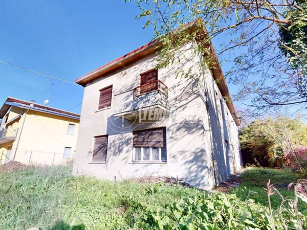 casa indipendente in vendita a Cento in zona Alberone