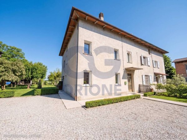 casa indipendente in vendita a Cento in zona Renazzo