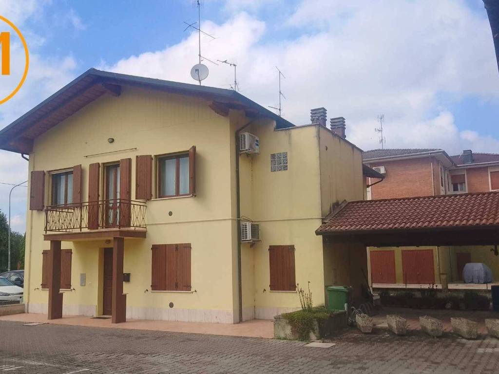 appartamento in vendita a Cento
