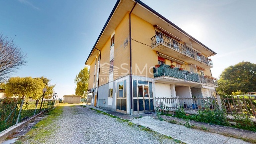 appartamento in vendita a Cento in zona Casumaro
