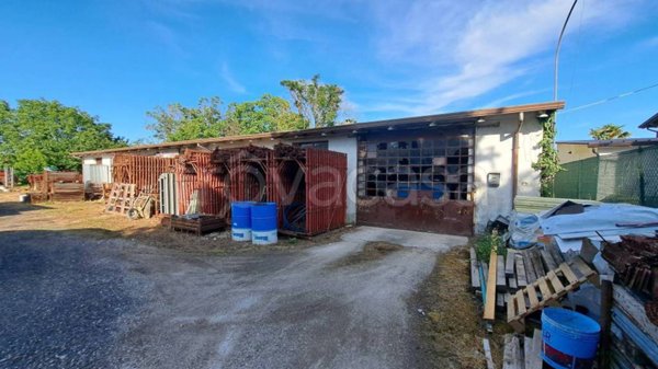 casa indipendente in vendita a Cento in zona XII Morelli