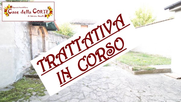 casa indipendente in vendita a Cento