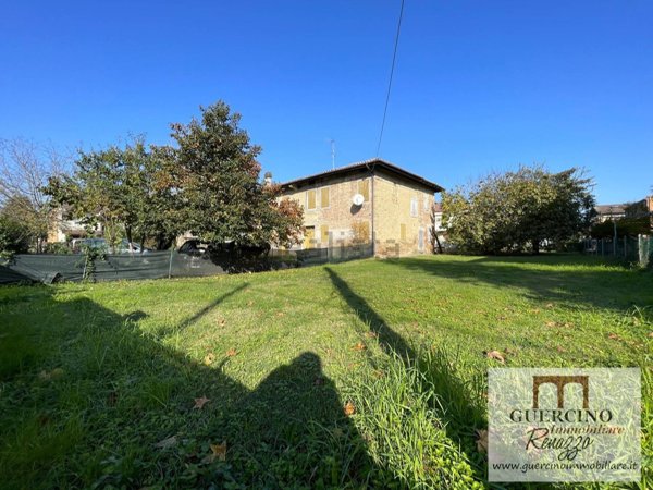 terreno edificabile in vendita a Cento in zona Renazzo