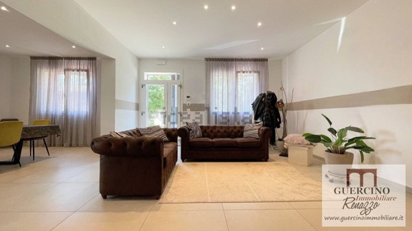 casa indipendente in vendita a Cento in zona Renazzo
