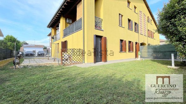 appartamento in vendita a Cento in zona Renazzo